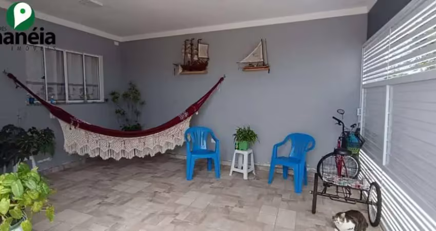 CASA PARA VENDA NA VILA CABANA 3 DORMITÓRIOS (1 SUÍTE) - CANANÉIA - SP