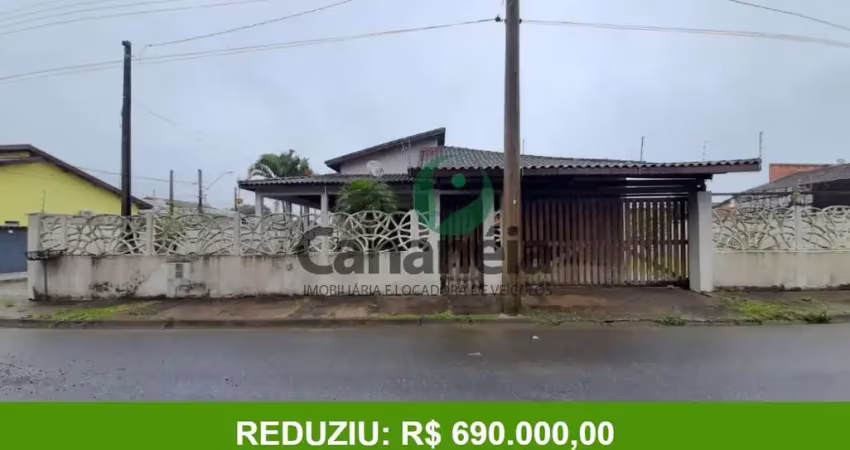 Casa para venda no bairro Acaraú em Cananéia SP - Com 3 dormitórios sendo 2 suítes