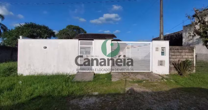 Casa para venda com 4 dormitórios (sendo 2 suítes) no Retiro das Caravelas - Cananéia/SP