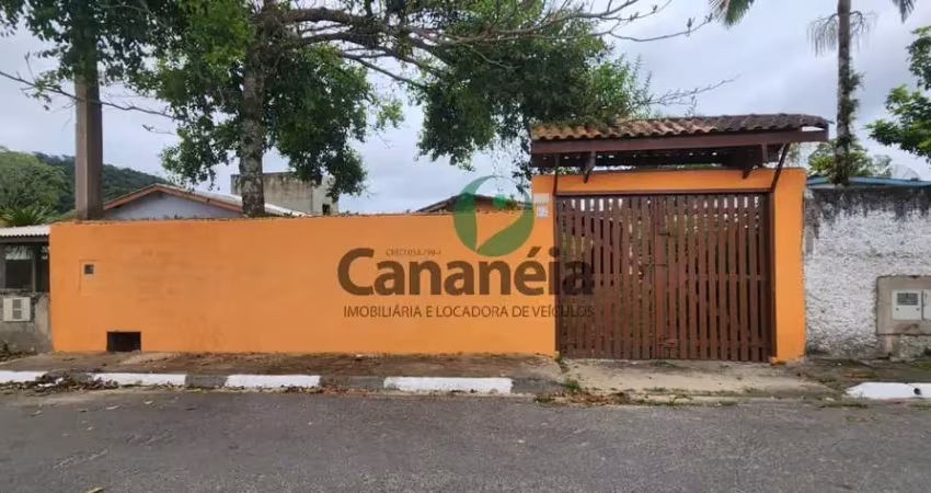 Casa mobiliada para locação no carijó com 2 dormitórios - cananéia/sp