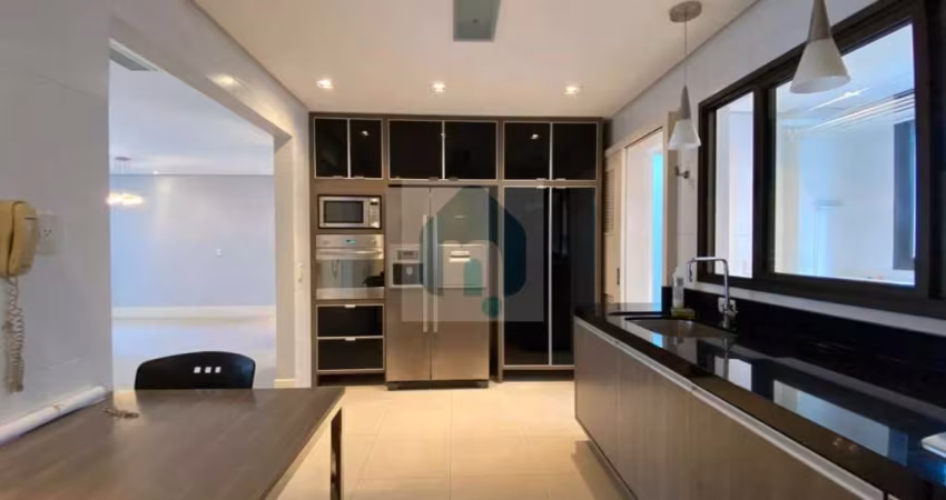 Apartamento com 168m², 3 Suítes, 2 Vagas, no Centro, Florianópolis/SC - AP1175