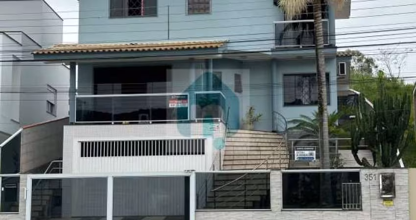Casa á venda 4 dormitórios (1 suíte) na Pedra Branca, Palhoça/SC - CA376-797
