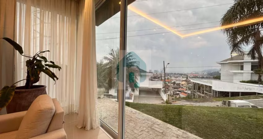 Casa de Luxo , 3 suítes, no Condomínio Fechado Bosque das Mansões em São José/SC - CA260-589