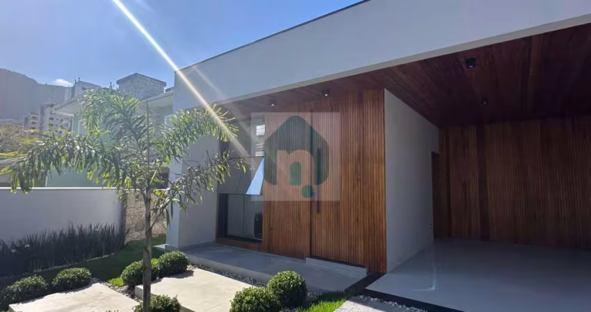 Casa térrea 03 Dormitórios, 1 te, Pedra Branca- Palhoça/SC, Residencial, Venda, O imóvel possui, 3 dormitorios, sendo 1 suite, terreno com 362,50 m², uma área constrída de 173,00 m², área útil de 173,