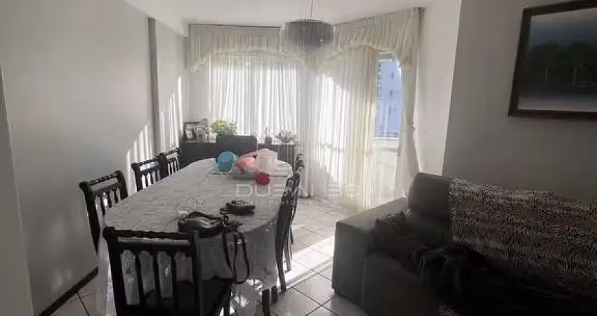 Próximo a roda gigante 60m² 2 suites 1 vaga no bairro pioneiros em balneário camboriú