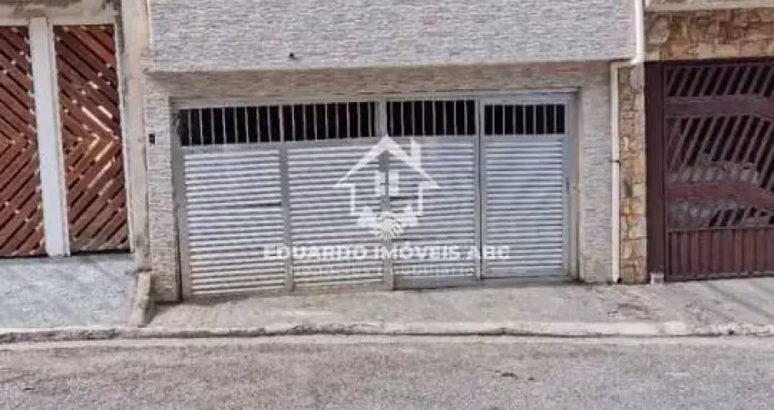 Casa assobradada para venda no bairro canhema, 2 vagas na garagem.