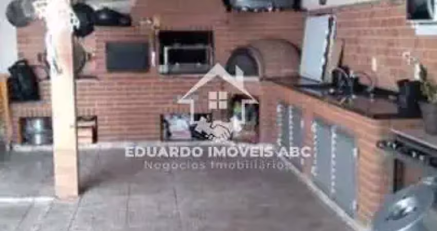 Sobrado para Venda no bairro Independência, 4 dorm, 2 suíte, 6 vagas na garagem.