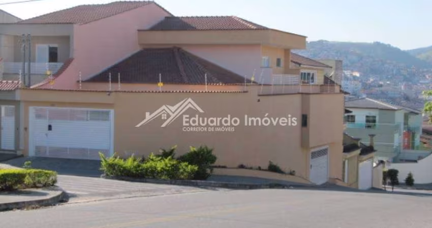REF 104 - Casa de esquina com salão Comercial, para venda. Excelente localização. Aceito Caução