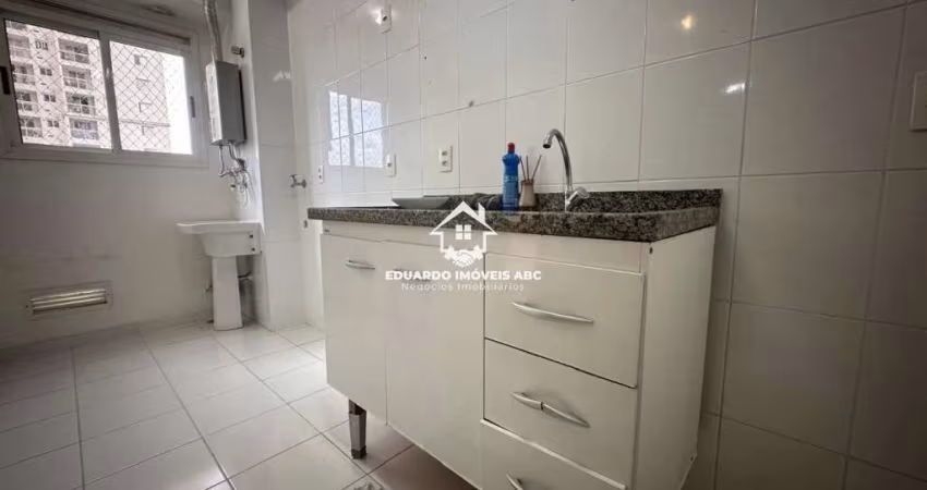 2 dormitórios. 1 vaga na garagem. Ótima localização. Piraporinha - Diadema
