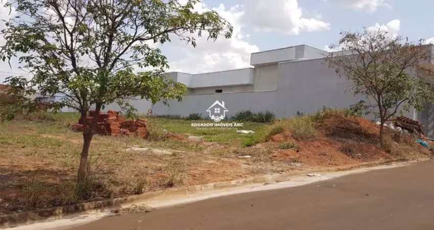 Terreno à venda no Jardim São Paulo, Urupês 