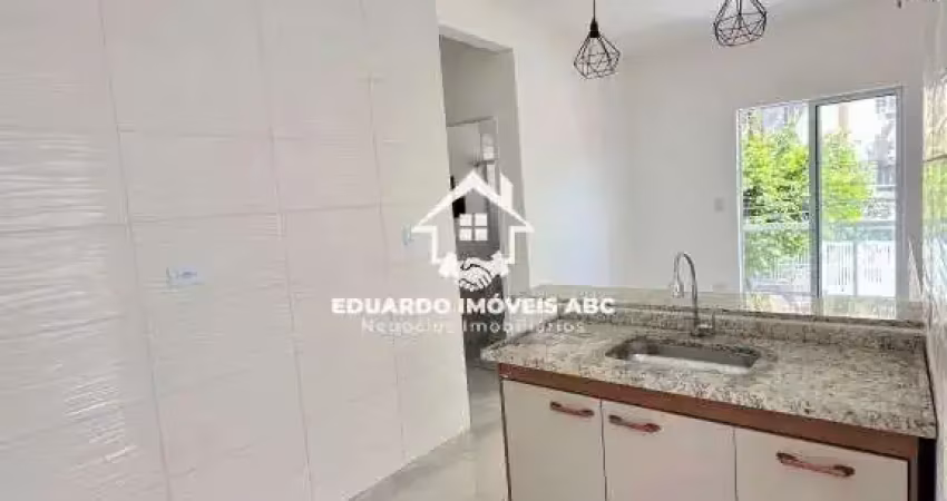 REF 10484- 2 Dormitórios. 1 Vaga. Ótima localização- Praia Grande
