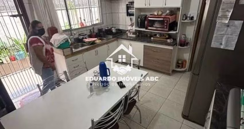 REF 10563- Casa com edícula. 2 Dormitórios. Ótima localização- São Bernardo do Campo