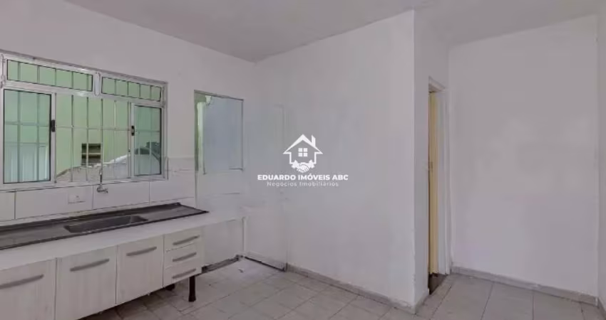 REF 10732- Duas casas no quintal. Aceita financiamento. Ótima localização- Santo André