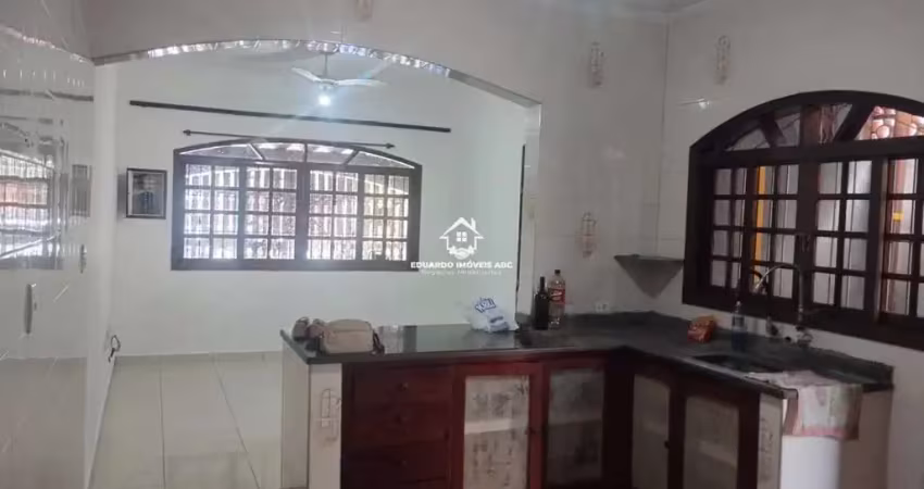 Ref 11486- casa térrea. 2 dormitórios. ótima localização- mongaguá