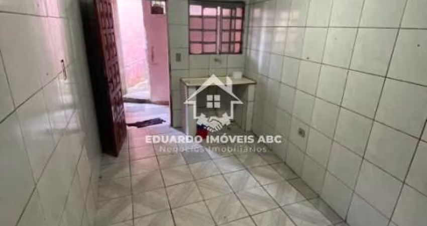 REF 6019. Casa para venda. 2 dormitórios. Ótima localização.
