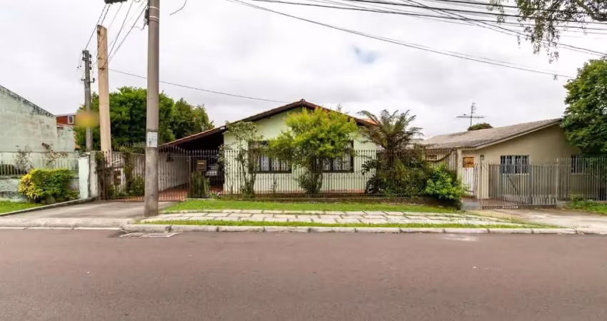 Terreno à venda na Rua Érico Andretta, Xaxim, Curitiba