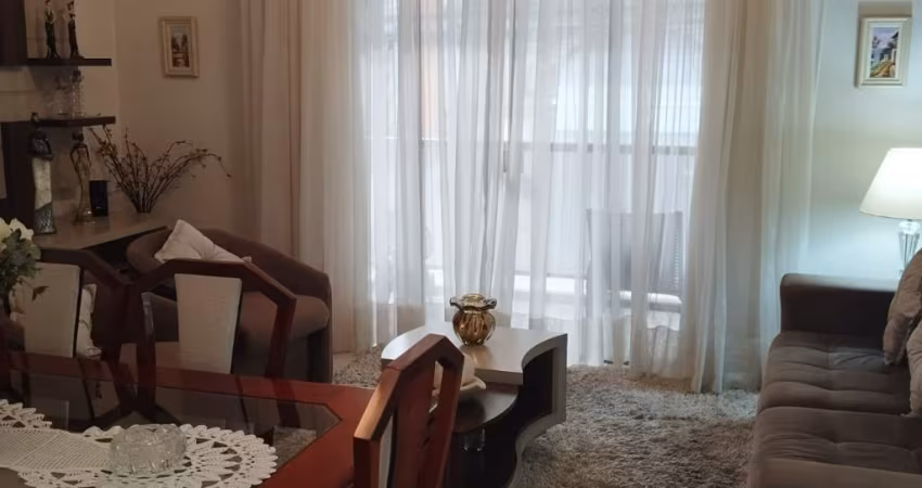 Ampla casa com 4 salas comerciais alugadas 10.000,00
