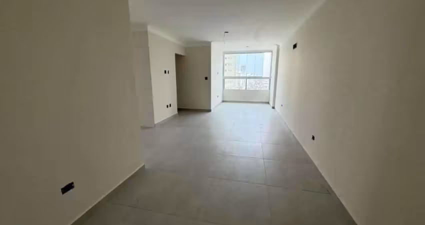 Apartamento com 71 m2, distribuído em 02 dormitórios sendo 1 suíte, 1 banheiro social, sala integrada com a sacada e entregue com envidraçamento e 2