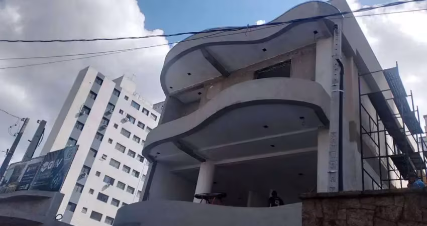 CASA TRIPLEX – 2 SUÍTES |  R$ 650 mi, Cod: 9435