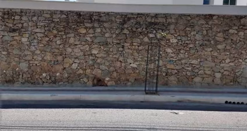 Casa de Condomínio Para Vender com 03 quartos e 02 suítes no bairro Centro em Contagem