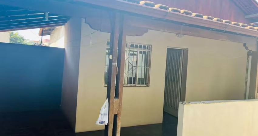 Casa Para Vender com 02 quartos no bairro Vila Barroquinha em Contagem
