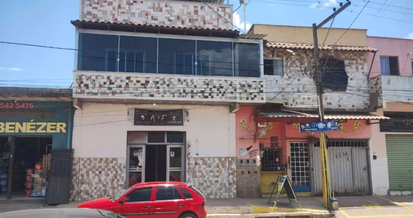Casa Para Vender com 3 quartos no bairro São Francisco em Esmeraldas