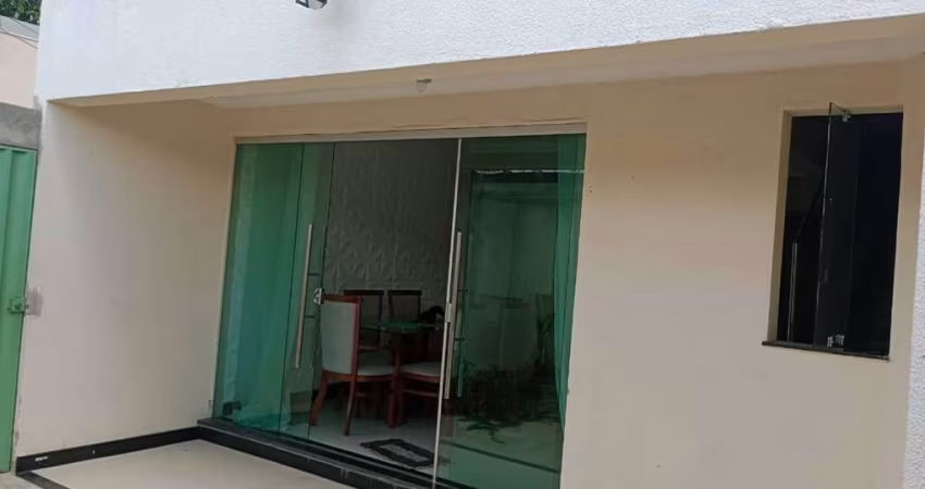 Casa Para Vender com 04 quartos no bairro Jardim Laguna em Contagem