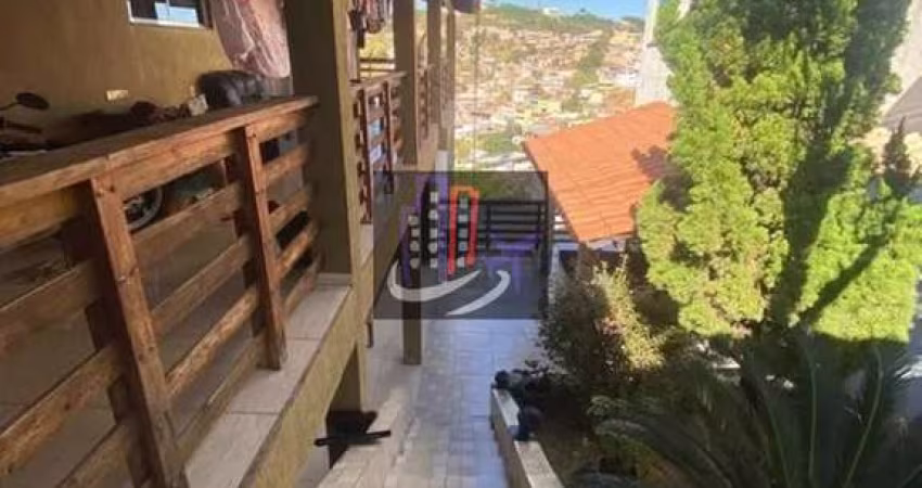 Casa Para Vender com 05 quartos no bairro Los Angeles em Ibirité