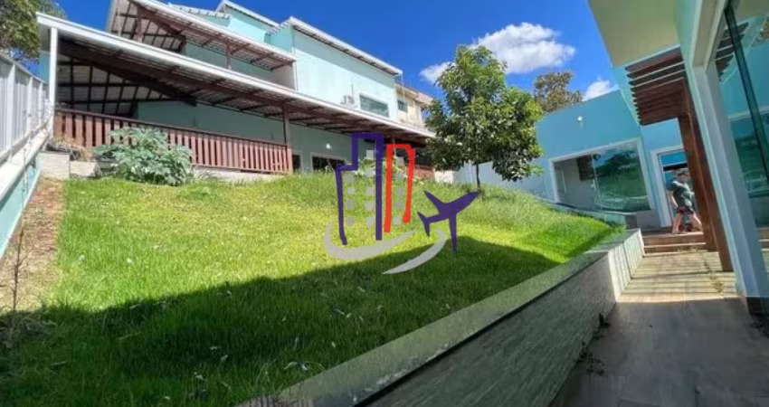 Casa Para Vender com 05 quartos 01 suítes no bairro Icaivera em Contagem