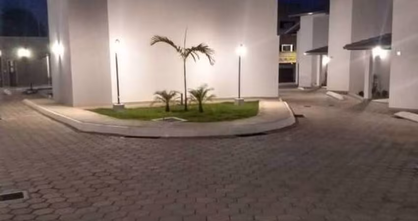 Casa Para Vender com 3 quartos no bairro Centro em Contagem