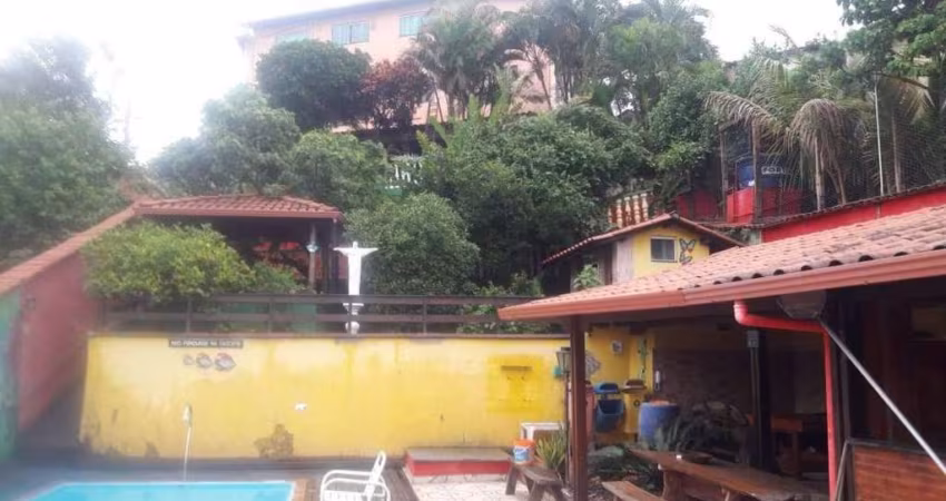 Sítio Para Vender com 06 quartos no bairro Quintas do Jacuba em Contagem
