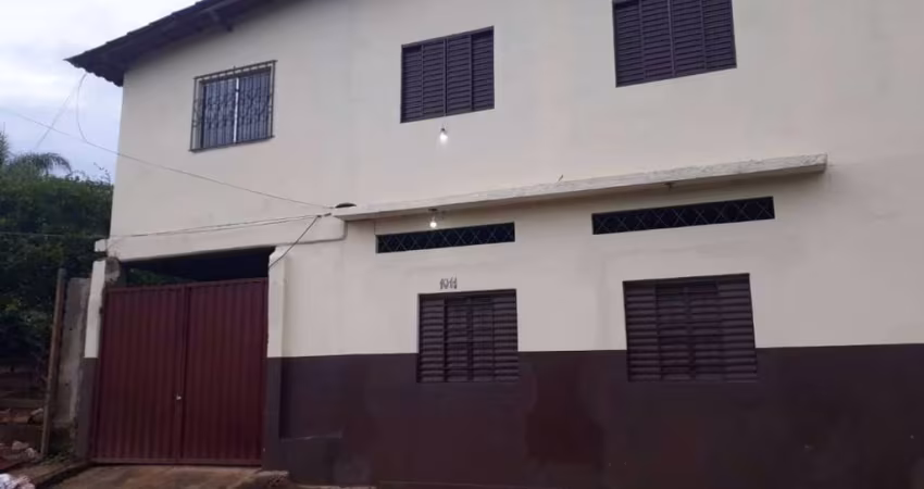 Casa Para Vender com 3 quartos no bairro Araças em Mateus Leme