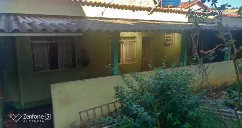 Casa Para Vender com 03 quartos 01 suítes no bairro Novo Riacho em Contagem