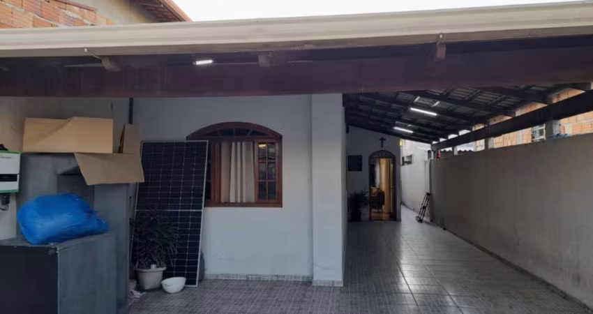 Casa Para Vender com 03 quartos no bairro Tropical em Contagem