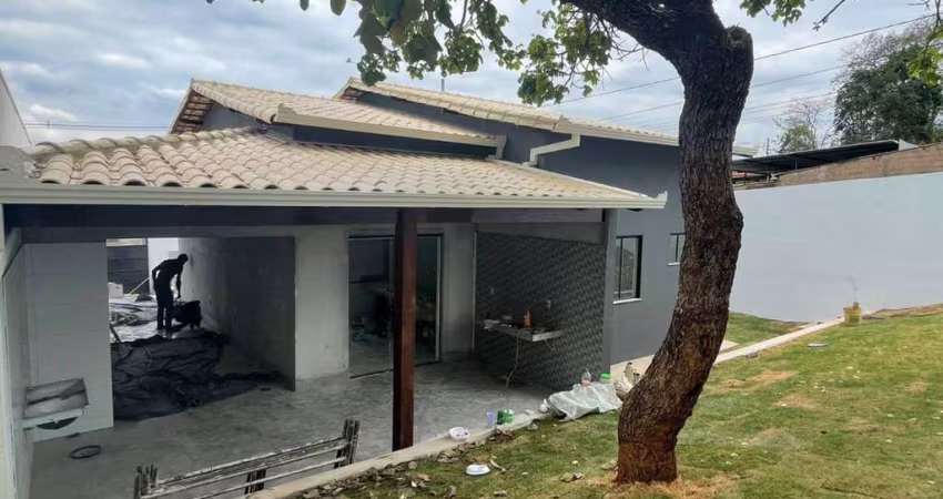 Casa Para Vender com 3 quartos 1 suítes no bairro Pousada Delrei em Igarapé