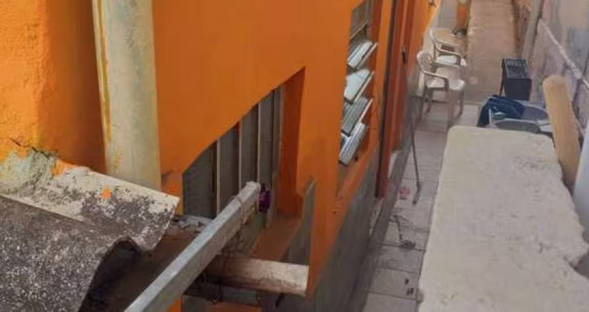 Casa Para Vender com 04 quartos no bairro Califórnia em Belo Horizonte