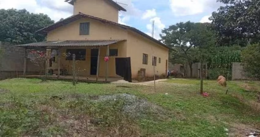 Casa Para Vender com 03 quartos 03 suítes no bairro Goiabeiras em Esmeraldas