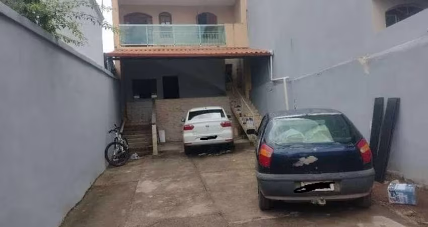 Casa Para Vender com 04 quartos no bairro Xangri-lá em Contagem