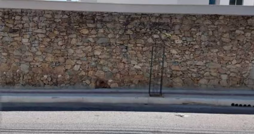 Casa de Condomínio Para Vender com 03 quartos 01 suítes no bairro Centro em Contagem