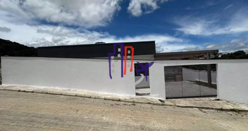 Casa Para Vender com 3 quartos 1 suítes no bairro Tropical em Contagem