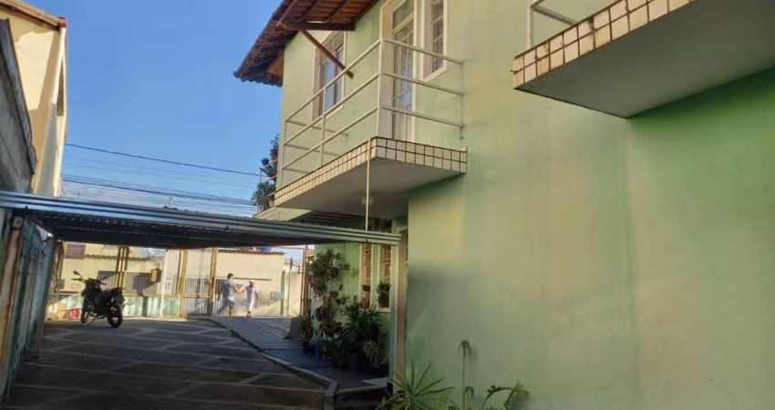 Casa Geminada Para Vender com 02 quartos no bairro Alvorada em Contagem
