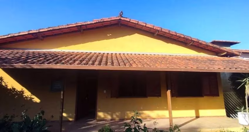 Casa de Condomínio Para Vender com 3 quartos no bairro Tijuco em Esmeraldas