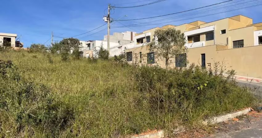 Lote / terreno de bairro para vender no bairro guarujá mansões em betim