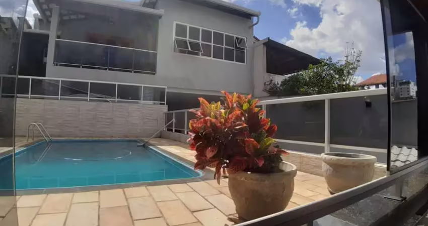 Linda casa em alto padrão para vender com 04 quartos 03 suítes no bairro santa cruz industrial em contagem