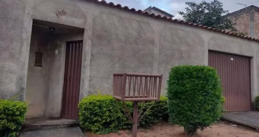 Casa para vender com 02 quartos no bairro nazaré em contagem
