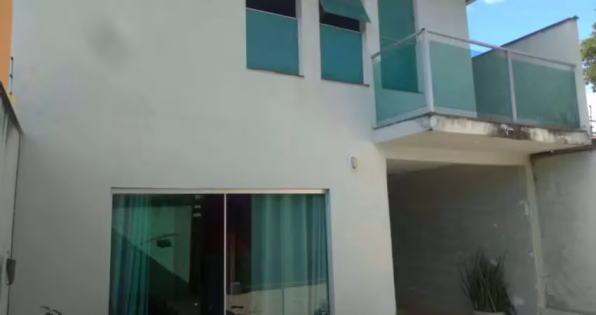 Casa para vender com 04 quartos no bairro três barras em contagem