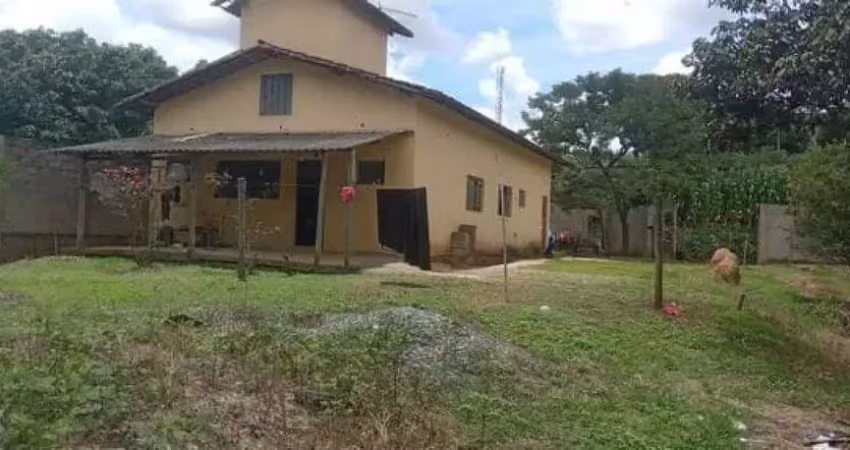 Casa para vender com 03 quartos 03 suítes no bairro goiabeiras em esmeraldas