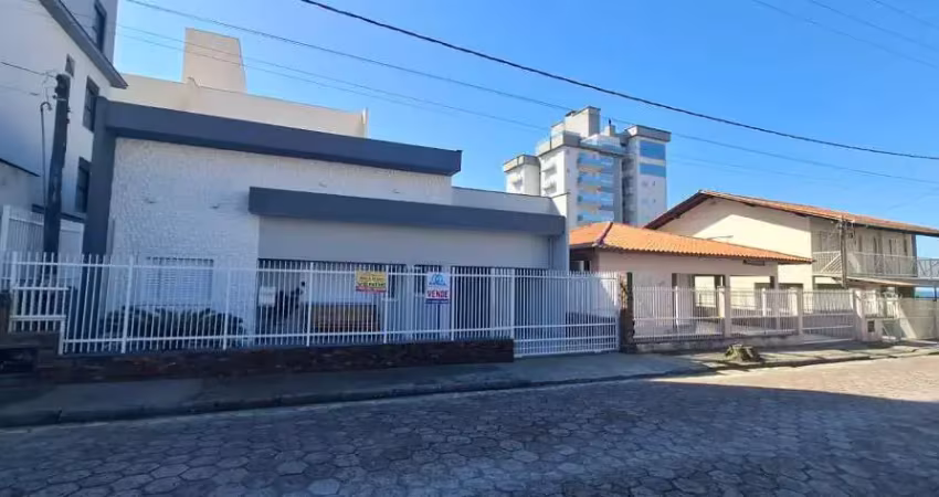 Casa com 3 quartos à venda na Rua Antonio Delsochio, 91, Tabuleiro, Barra Velha