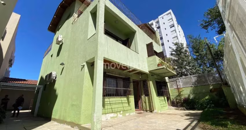Casa com 6 quartos à venda na Rua Inhanduí, 193, Cristal, Porto Alegre