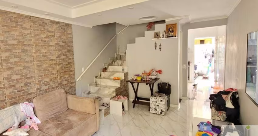 SOBRADO EM CONDOMÍNIO com 2 DORMITORIOS, 1 VAGAS